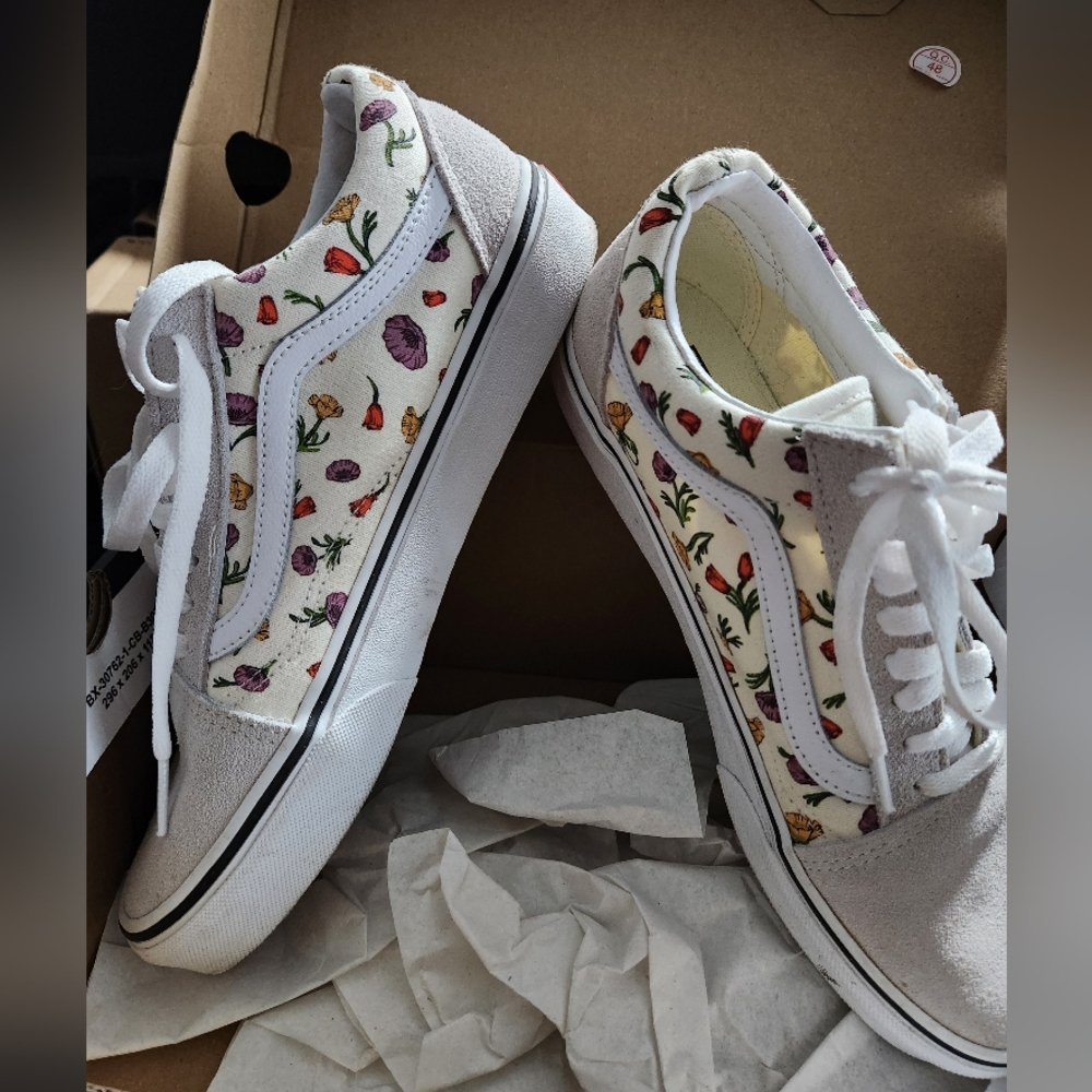 Vans floral sued and canvas sneaker